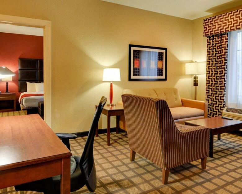 Hotel Comfort Inn And Suites Fort Smith