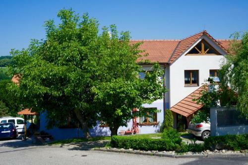 Hostal Ubytov�n� Ferda