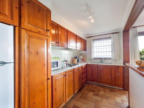 Three-bedroom Apartment Pals Girona 1