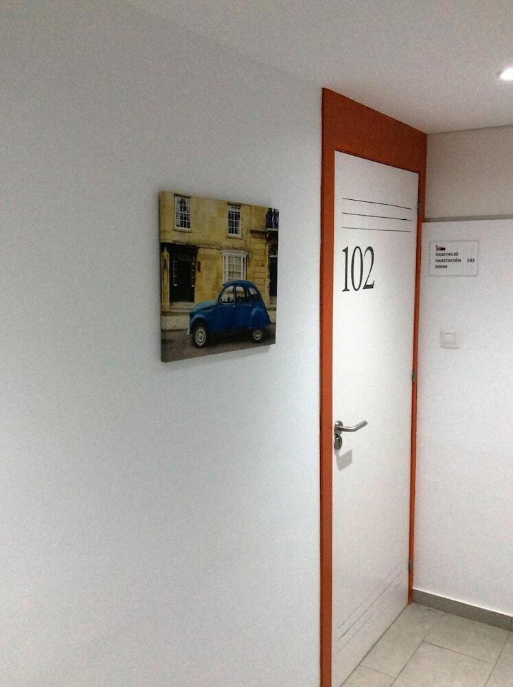 Hostelscat