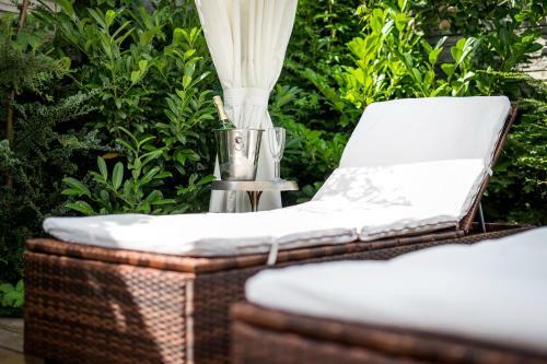 Pytloun Travel Hotel
