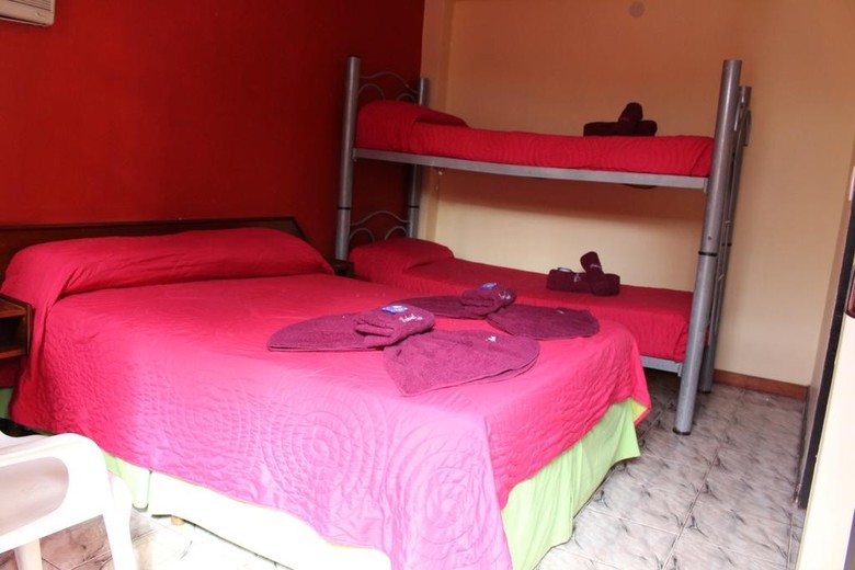 Residencial Noelia Hostel