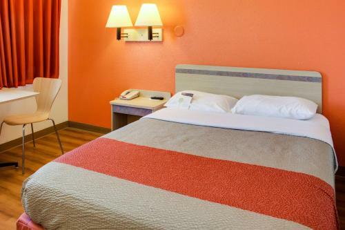 Motel 6 Bakersfield South