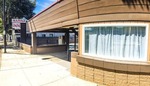 Motel Marina Inn