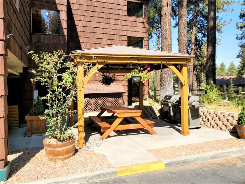 Hotel Snow Lake Lodge