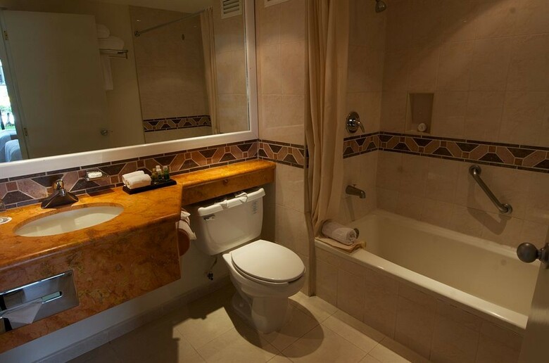 Hotel The Reef Coco Beach