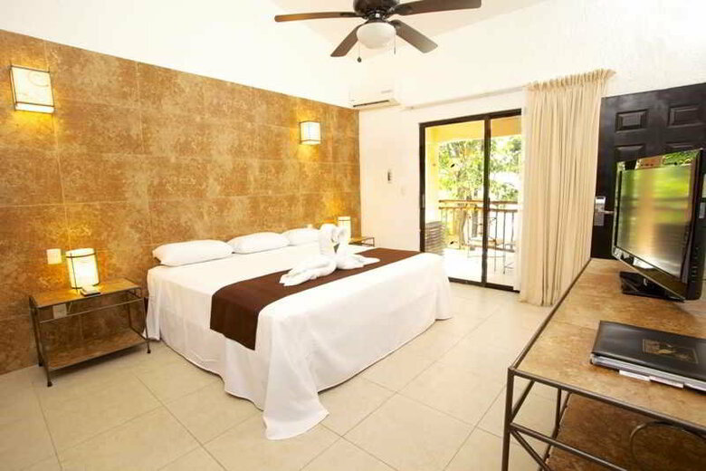 Tukan Hotel & Beach Club