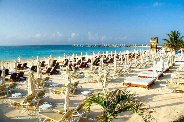 Tukan Hotel & Beach Club