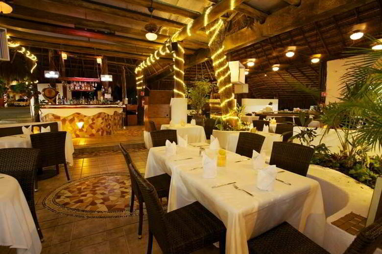 Tukan Hotel & Beach Club
