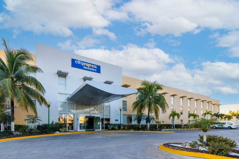 Hotel City Express Playa Del Carmen