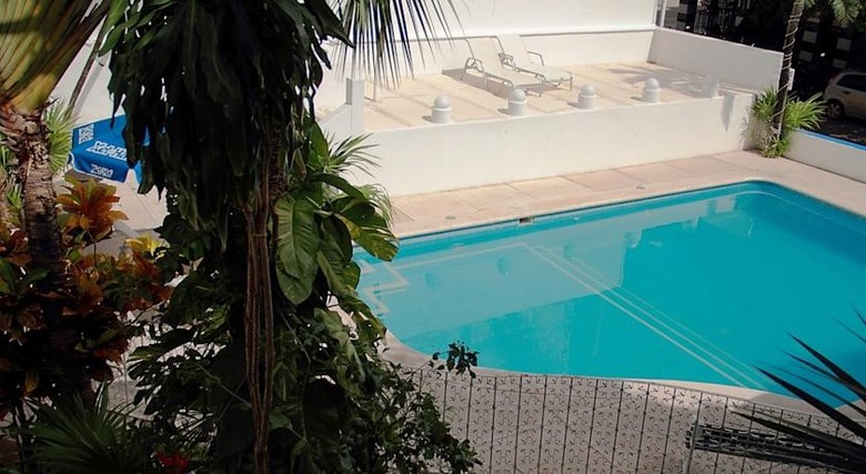 Tropical Casablanca Party Hotel