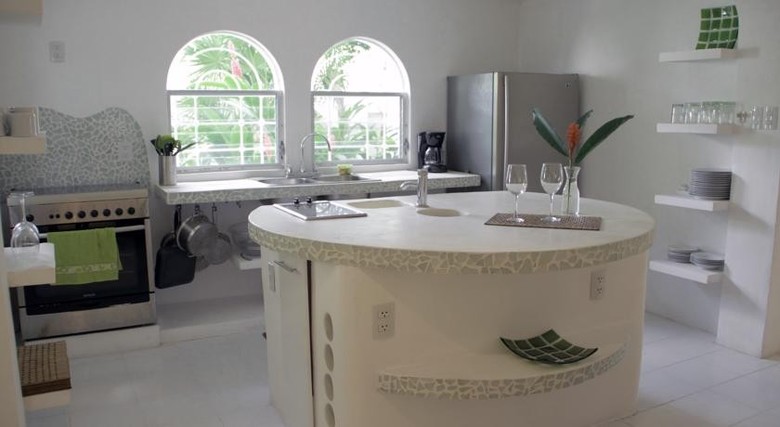 Tropical Casablanca Party Hotel