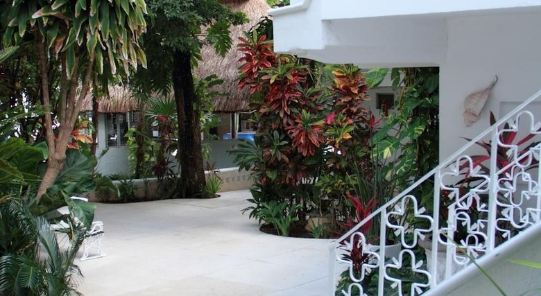Tropical Casablanca Party Hotel