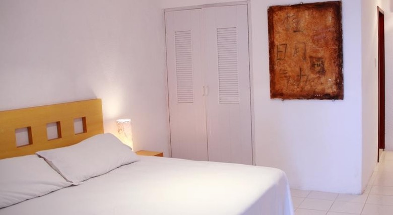 Tropical Casablanca Party Hotel