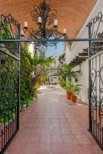 Hacienda San Jose Apartments
