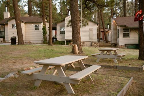 Hotel Lakewood Cabins