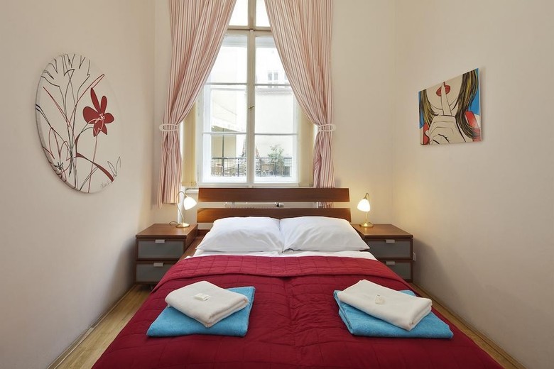 Picasso Apartments