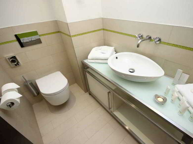 Hotel Pure White
