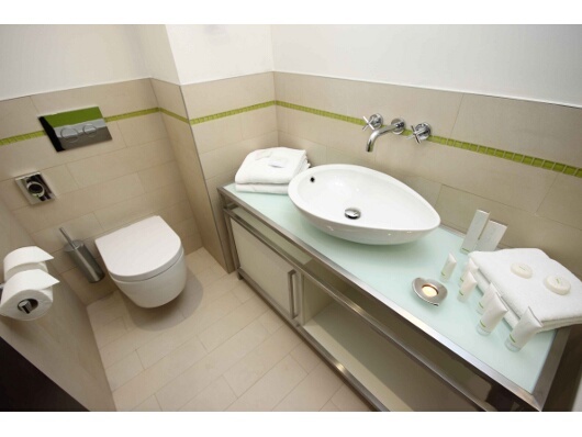 Hotel Pure White