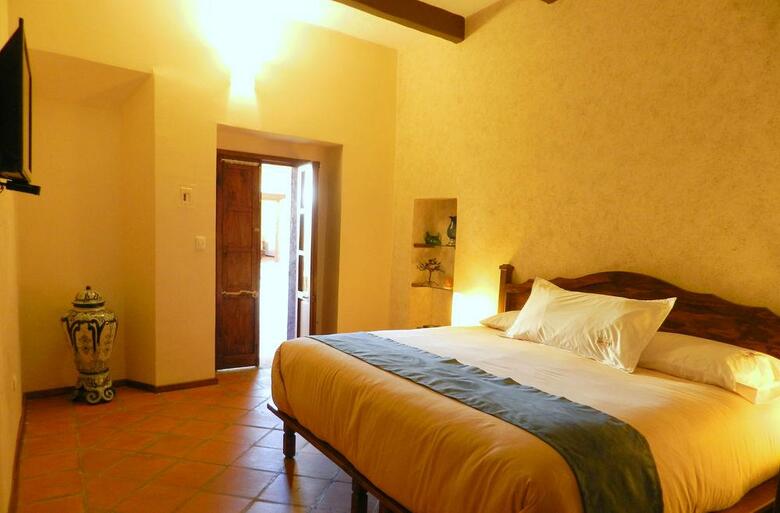 Al Otro Lado Del Rio Hotel