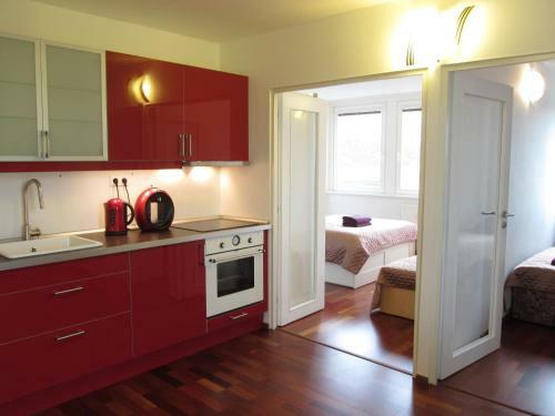 Golden Family Apartments