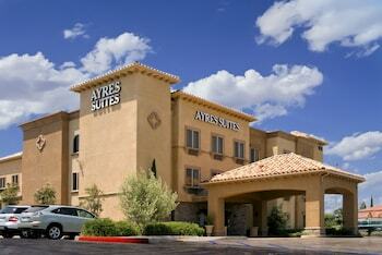 Hotel Ayres Suites Corona West
