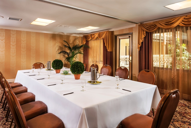 Ayres Hotel & Suites Costa Mesa/newport Beach