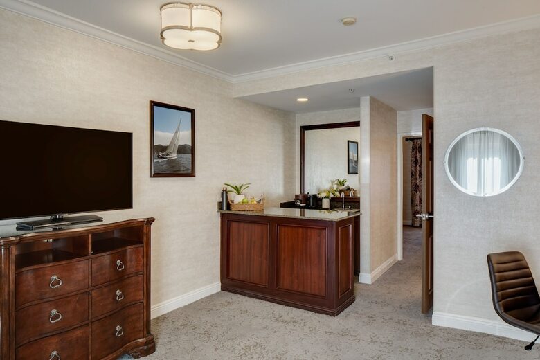 Ayres Hotel & Suites Costa Mesa/newport Beach