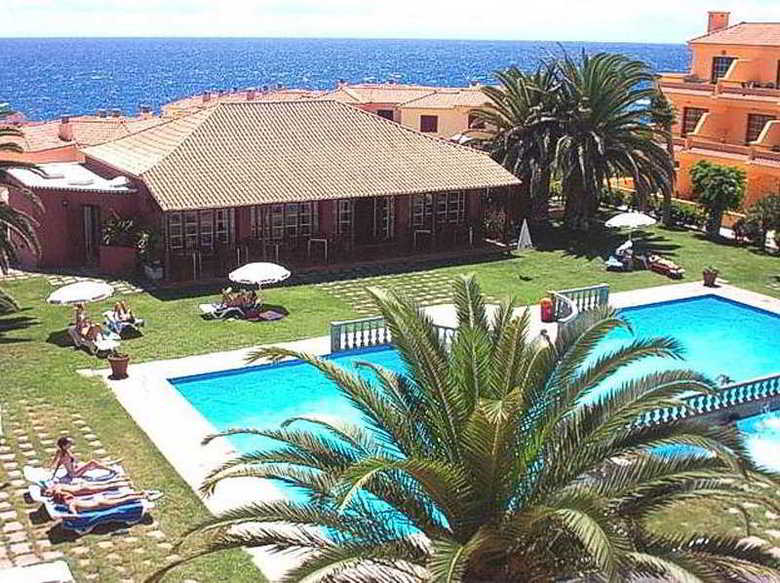 Apartamentos La Cascada, Ah