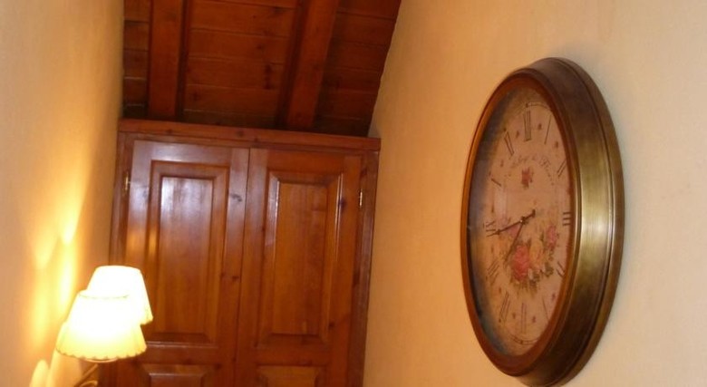 Hotel Escuils Hostal
