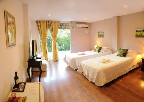 Hostal Altos De Santa Teresa Guest House