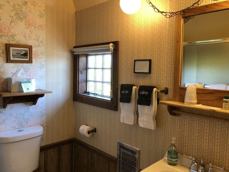 Country Inn Bed And Breakfast