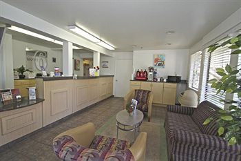 Motel 6 Fresno - North Barcus Avenue