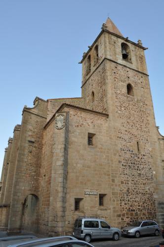 Apartamentos La Casa Pintada