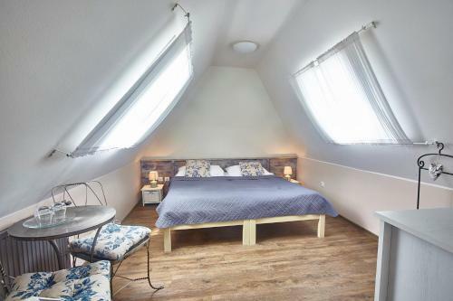 Hostal Penzion Kostnicky Dum
