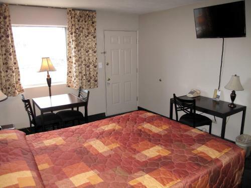 Budget Host Inn Saga Motel