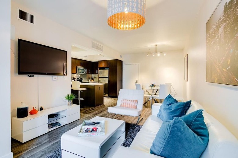 Hollywood Apartments