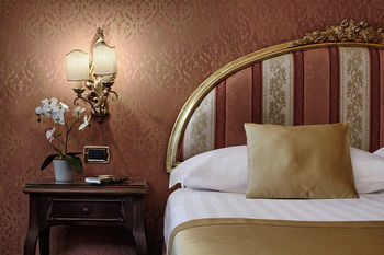 Hotel American Dinesen