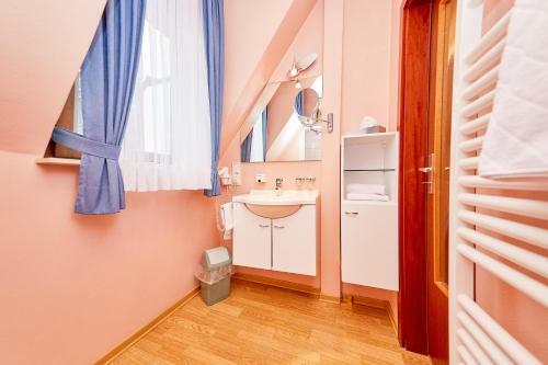 Hostal Gast-und Weinhaus Burkard