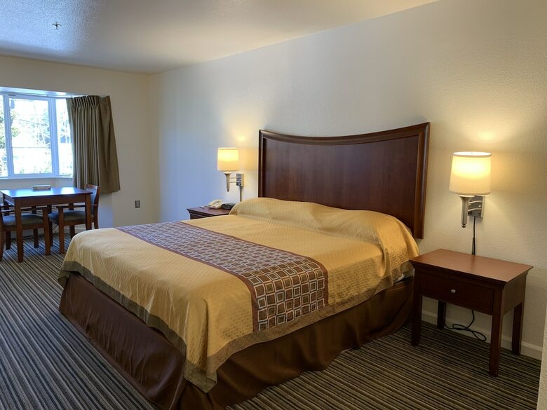 Motel Airport Inn