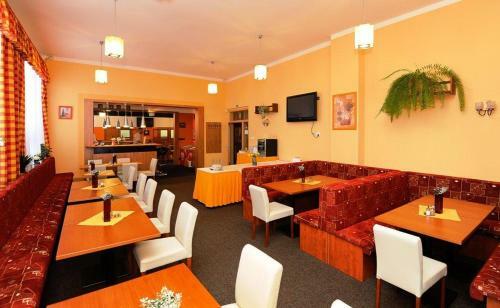 Relax Hotel B�ra