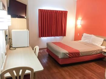 Motel 6 - Athens