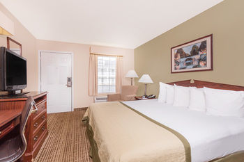 Motel Baymont Inn & Suites - Albany