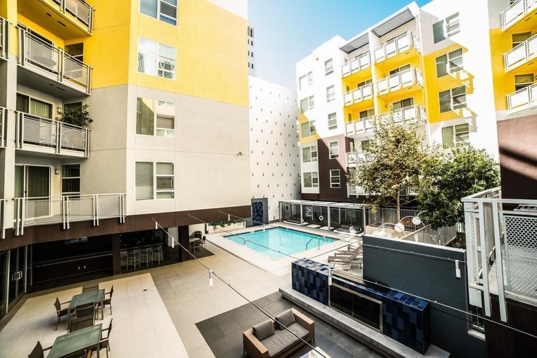 Wilshire Getaway Apartment