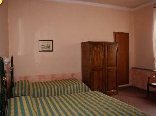 Hotel Monica
