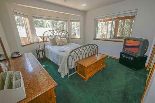 Redawning Lupine Trail Holiday Home 1