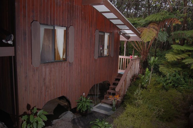Lava Lodge At Hale Kilauea
