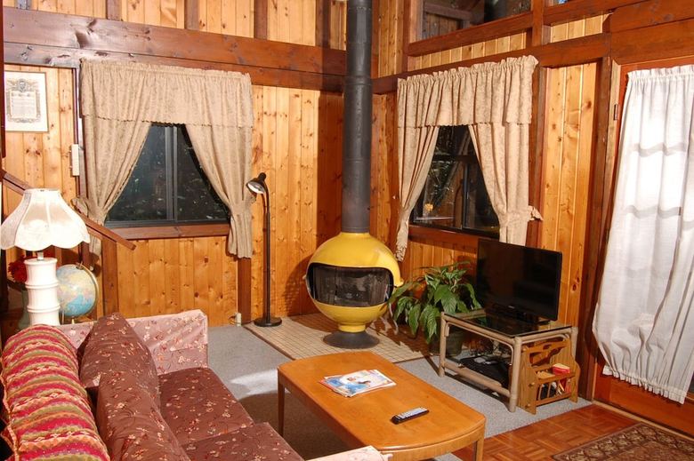 Lava Lodge At Hale Kilauea