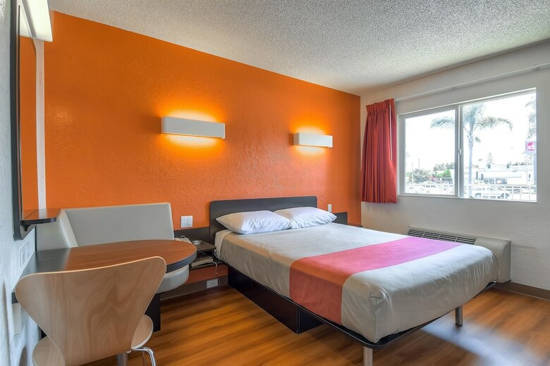 Motel 6 Los Angeles - Long Beach