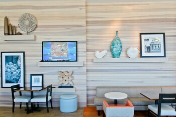 Hotel Holiday Inn Express Orange Beach - On The Beach